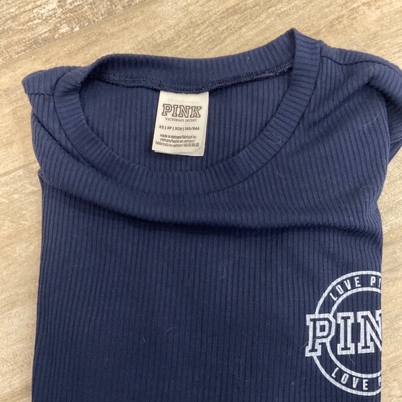 PINK Victoria Secret Pink Top - Picture 4 of 6